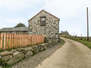 Stone Barn Conversion with Mountain & Valley Views