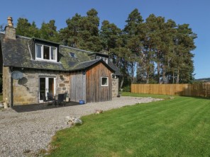 2 bedroom property near Newtonmore, Highlands, Scotland