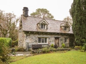 3 bedroom property near Trefriw, North Wales