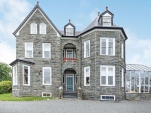 7 bedroom property near Llanbedr, North Wales