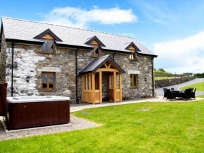 3 bedroom property near Ruthin, North Wales