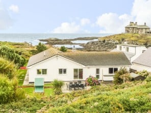 4 bedroom property near Holyhead, North Wales