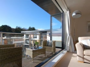 Luxury Apartment in a Coastal Cornish Village