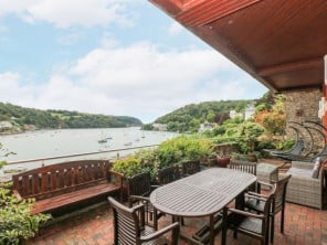 Unique Riverside House with Indoor Pool & Sauna