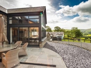 5 bedroom property near Corwen, North Wales