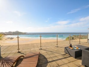 2 bedroom property near Newquay, Cornwall