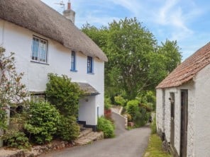 2 bedroom property near Devon, Devon