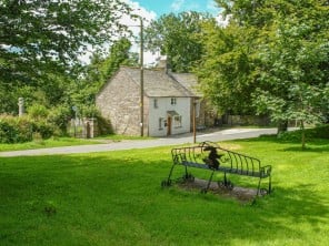 2 bedroom property near Bodmin, Cornwall
