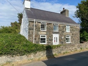 2 bedroom property near Pwllheli, North Wales