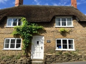 2 bedroom property near Bridport, Dorset