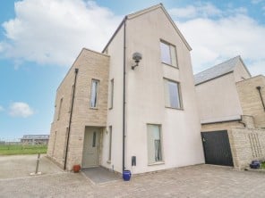 4 bedroom property near PORTLAND, Dorset