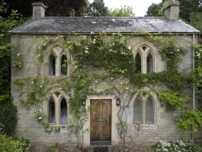 Charming & Pet Friendly Cotswold Cottage in Village Setting