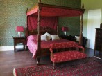 Suite with four poster