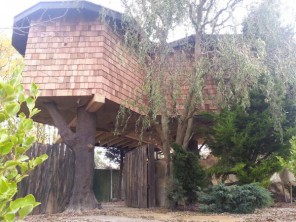1 Bedroom Romantic Treehouse with Private Hot Tub near Blean, Kent, England