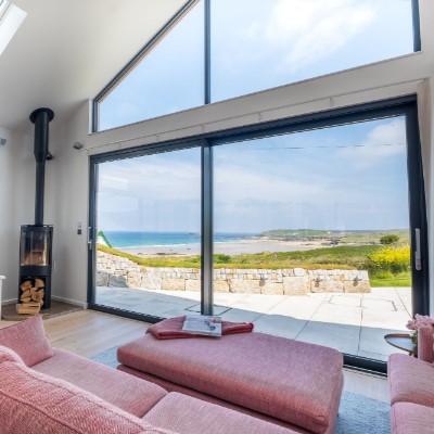 Contemporary beach house in Cornwall