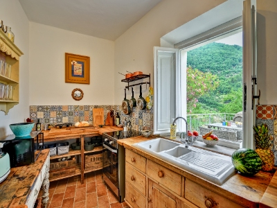 Casa Trebbio kitchen views