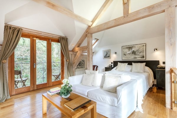 Waterside hideaway in Devon