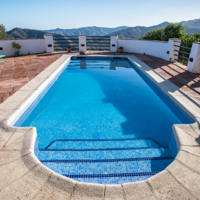 Family villa holidays in Comares