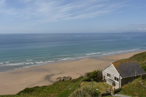 Cabin by the beach in Cornwall