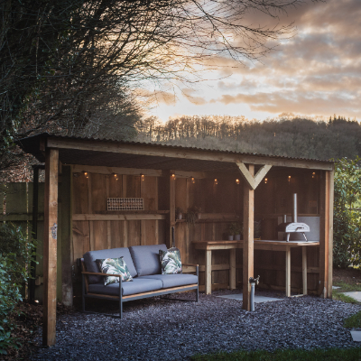 Outdoor kitchen at the treehouse