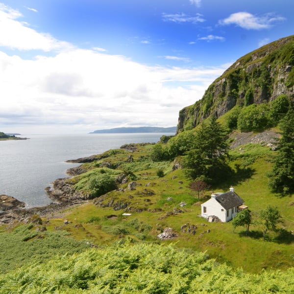 Waterfront Highland hideaway in Scotland