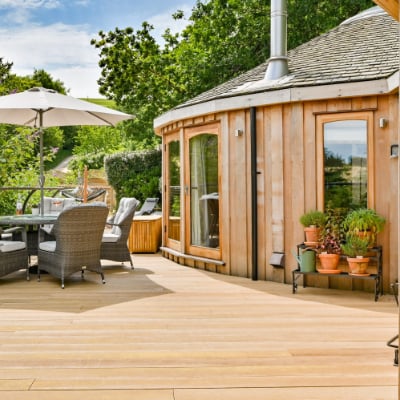 Treehouse with hot tub in Devon