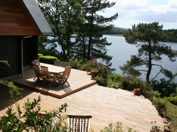Lakeside house in Brittany
